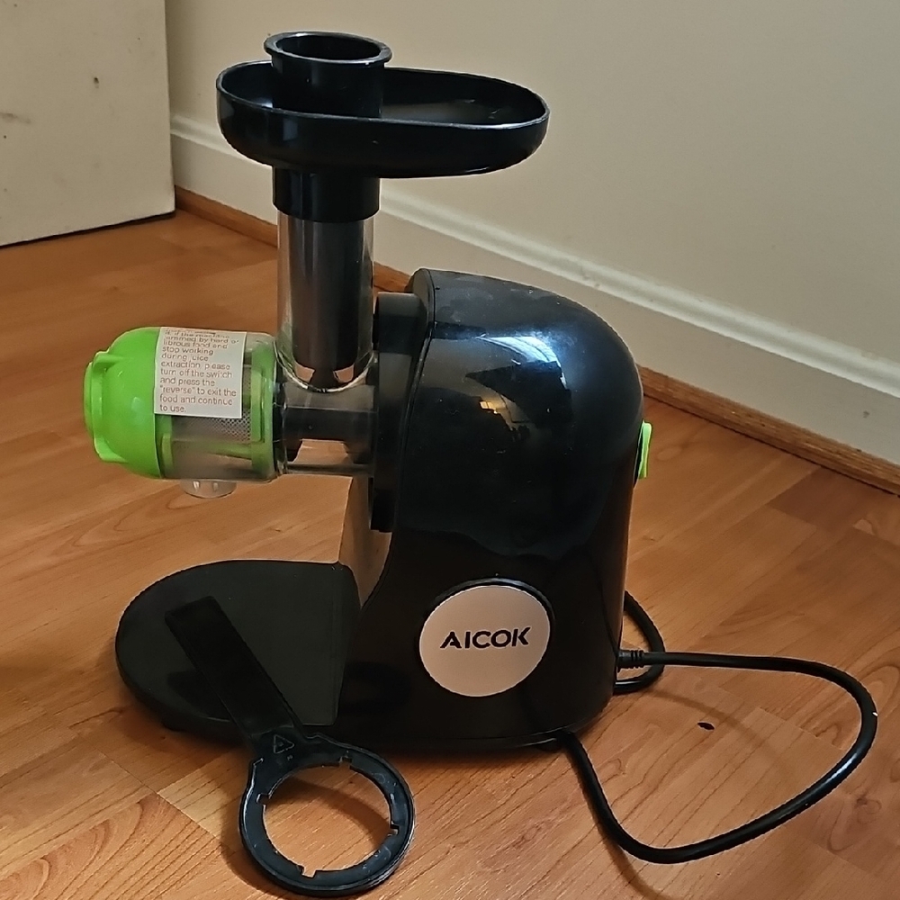 Aicok Black and Green Juicer